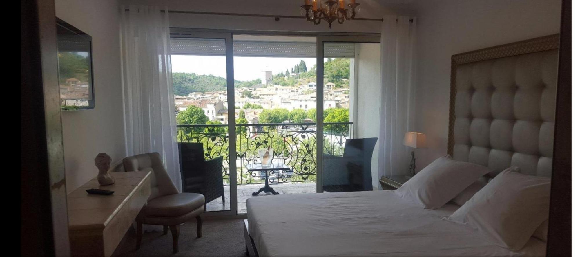 Hotel Les Deux Lions Riez Buitenkant foto